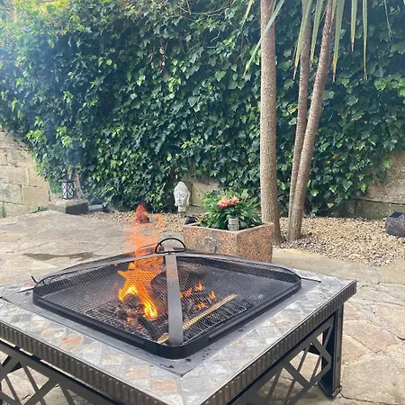 Georgian Townhouse - Garden Oasis *