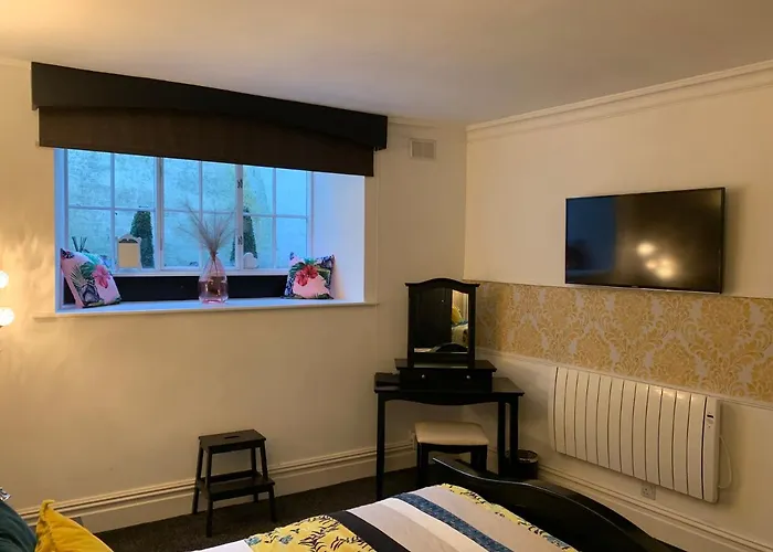 شقة Georgian Townhouse - Garden Oasis