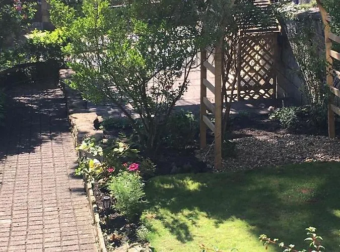 شقة Georgian Townhouse - Garden Oasis