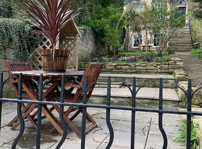 Georgian Townhouse - Garden Oasis شقة ويتبي