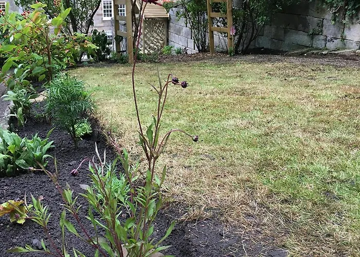 Georgian Townhouse - Garden Oasis شقة